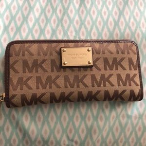 Original michael kors wallet